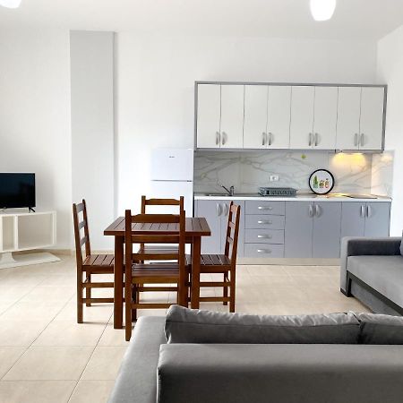 Family Apartments Himara Exteriér fotografie